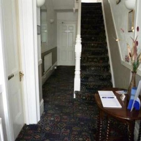 Sandy Bay Guest House Bournemouth Eksteriør billede