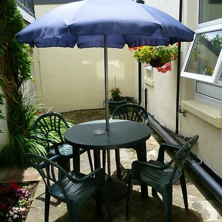 Sandy Bay Guest House Bournemouth Eksteriør billede