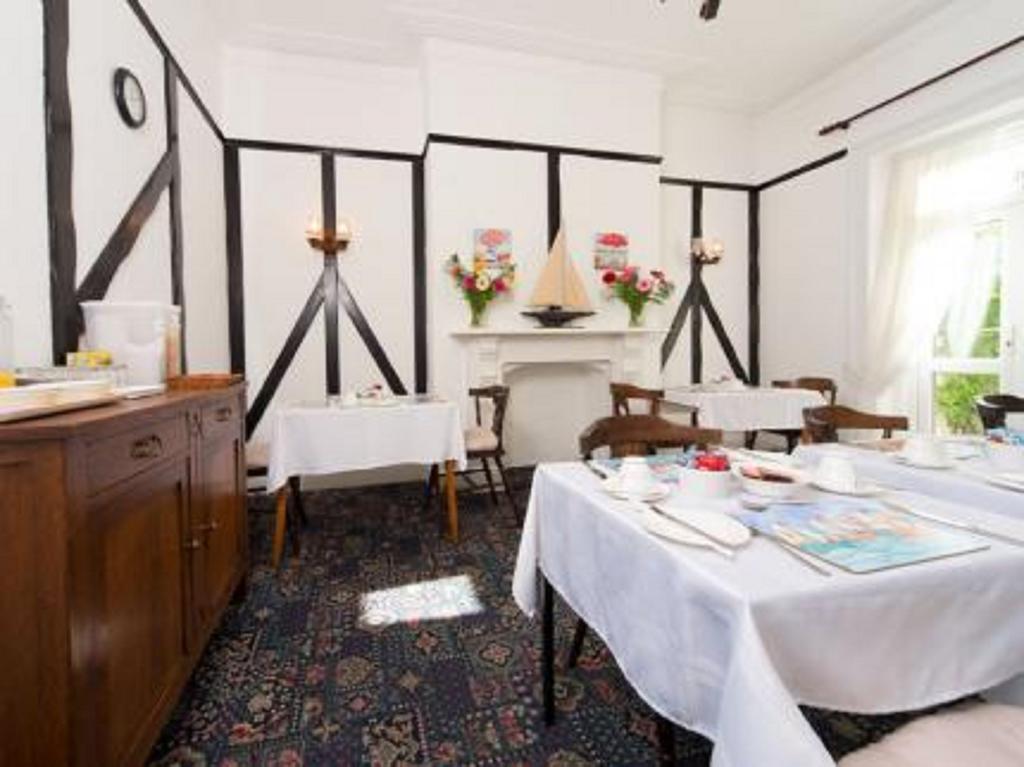 Sandy Bay Guest House Bournemouth Eksteriør billede