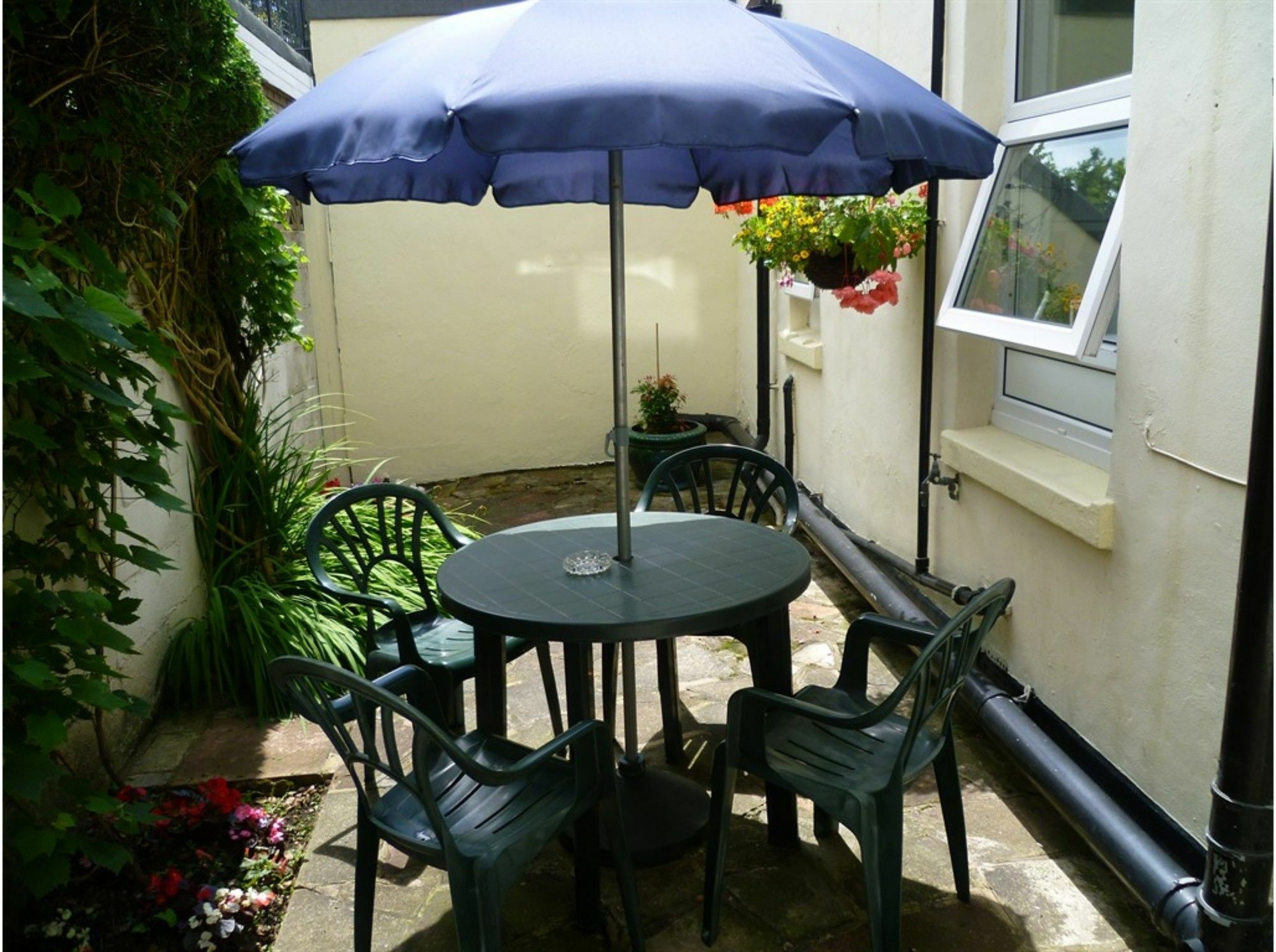 Sandy Bay Guest House Bournemouth Eksteriør billede