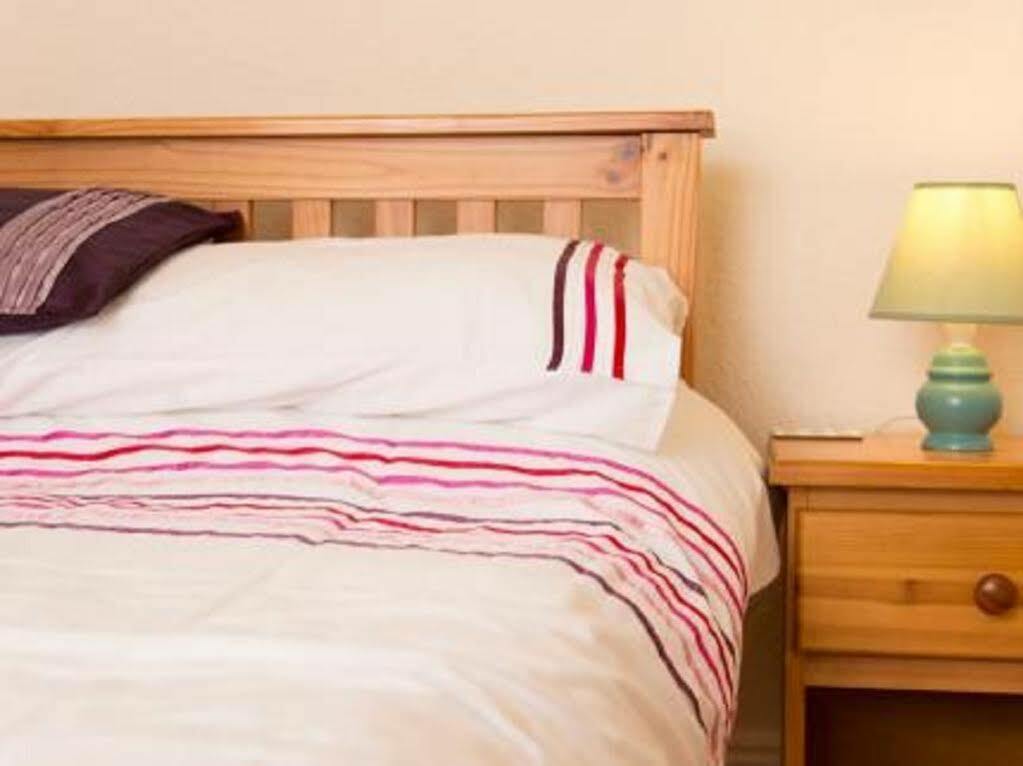 Sandy Bay Guest House Bournemouth Eksteriør billede